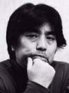 Rjú Murakami, rozzlobený muž středního věku